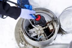 Rizer-Line installed into livestock waterer in Winter